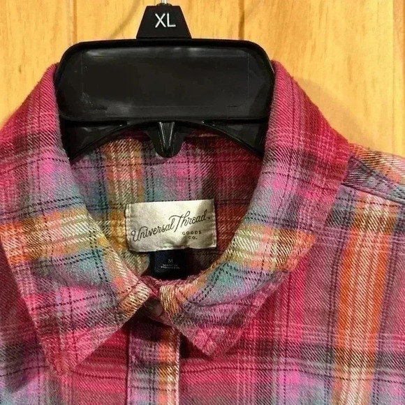 Universal Threads Long Sleeve Button Up - Picture 2 of 4
